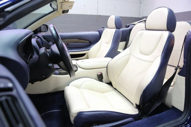 2001 Aston Martin DB7 Vantage - Image 11 of 24