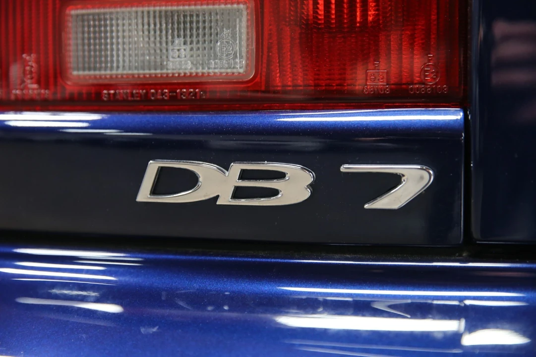 2001 Aston Martin DB7 Vantage - Image 7 of 31