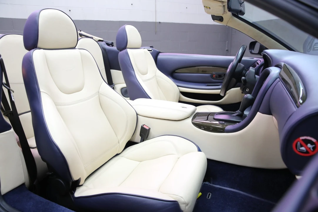 2001 Aston Martin DB7 Vantage - Image 14 of 31