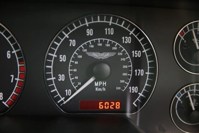 2001 Aston Martin DB7 Vantage - Image 9 of 24