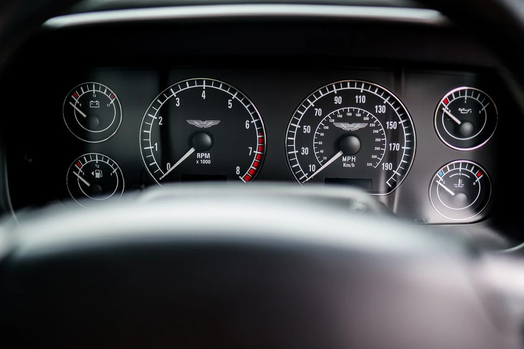 2001 Aston Martin DB7 Vantage - Image 13 of 30