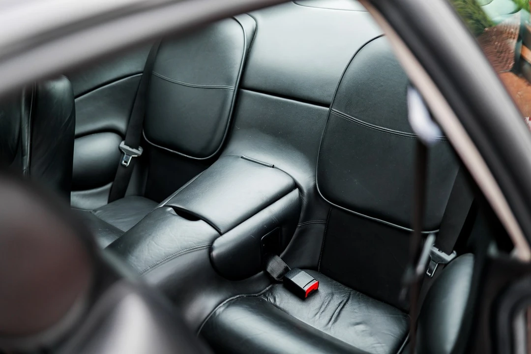 2001 Aston Martin DB7 Vantage - Image 20 of 30