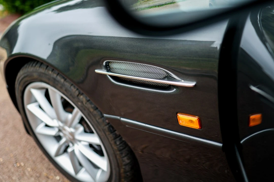 2001 Aston Martin DB7 Vantage - Image 25 of 30