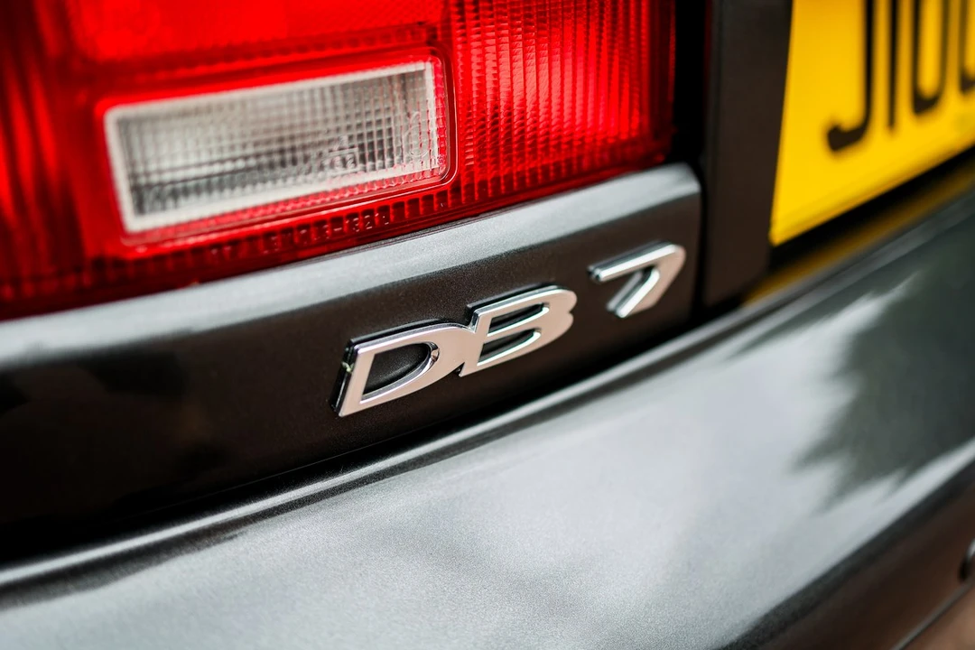 2001 Aston Martin DB7 Vantage - Image 22 of 30