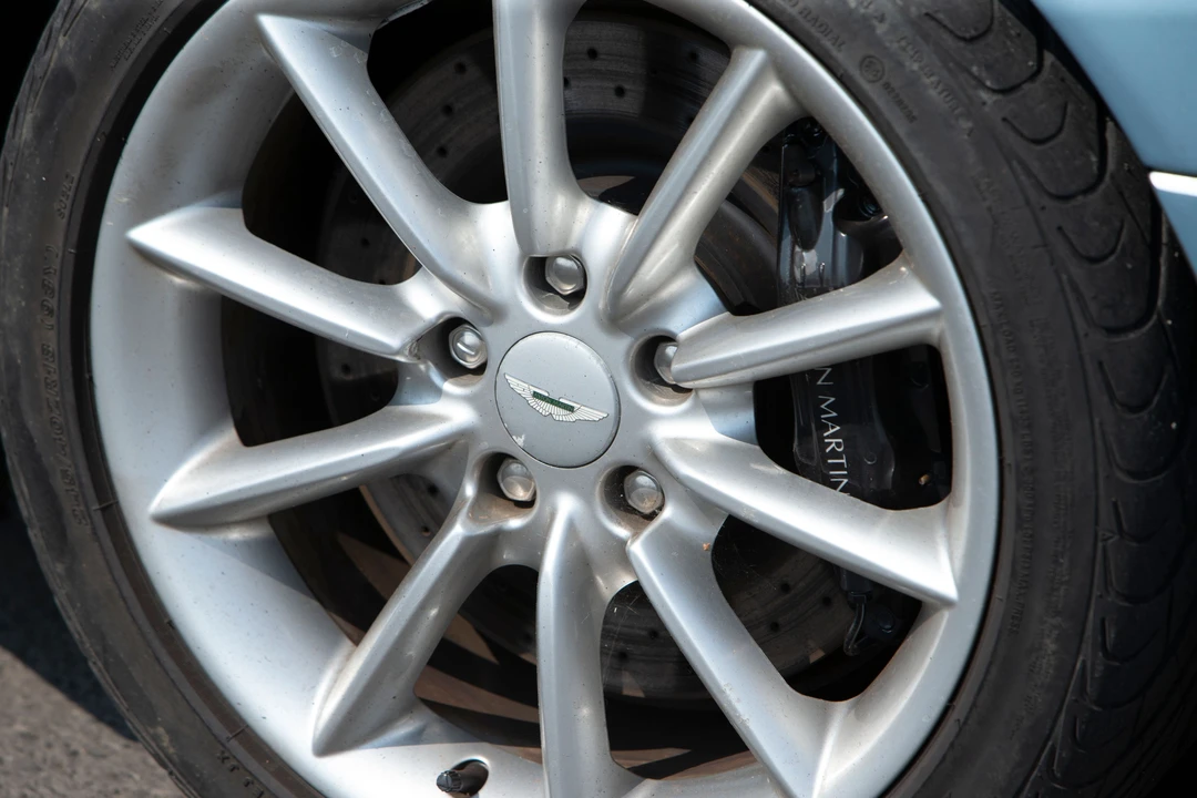 2001 Aston Martin DB7 Vantage - Image 19 of 22