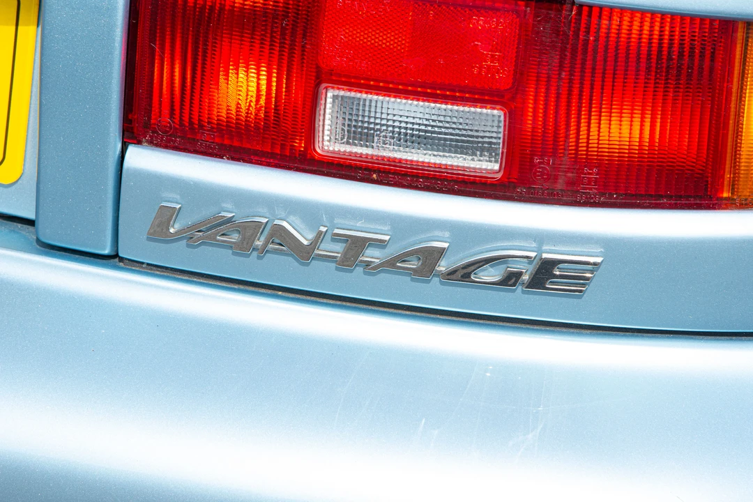 2001 Aston Martin DB7 Vantage - Image 10 of 22