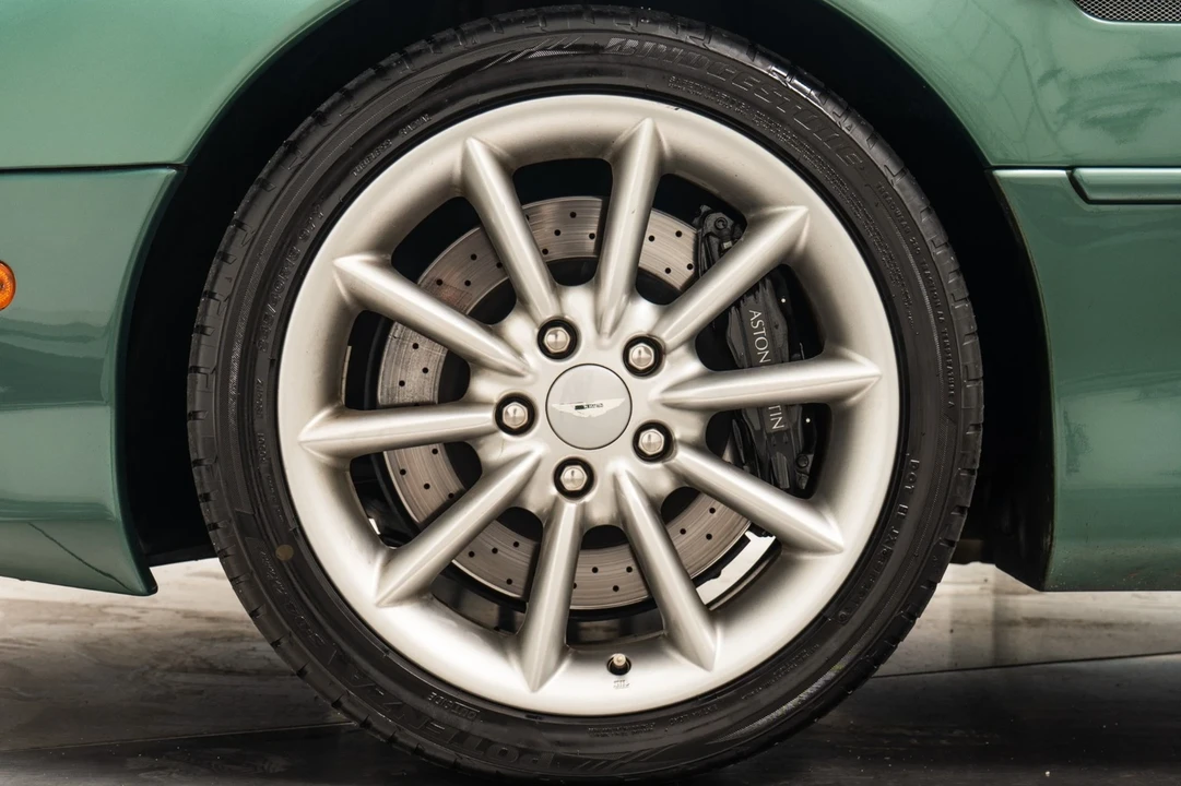 2001 Aston Martin DB7 Vantage - Image 10 of 12