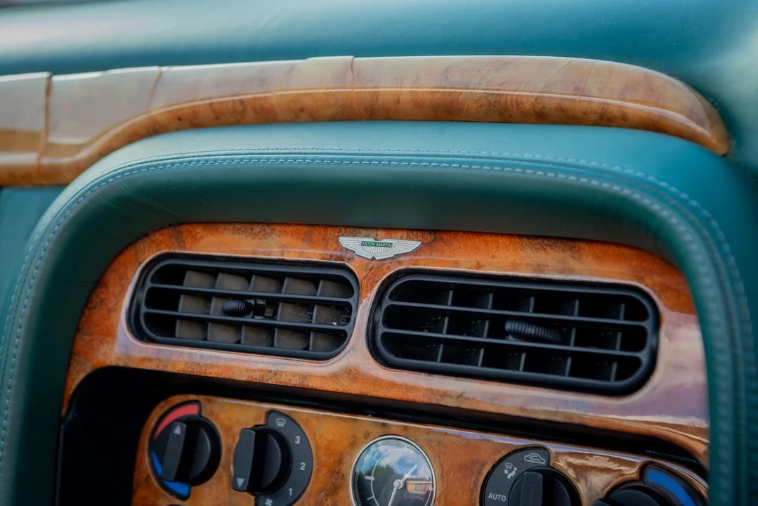 2001 Aston Martin DB7 Vantage - Image 22 of 30