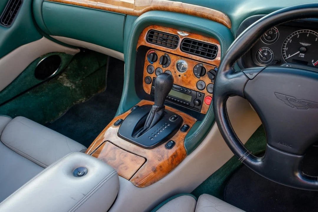 2001 Aston Martin DB7 Vantage - Image 19 of 30