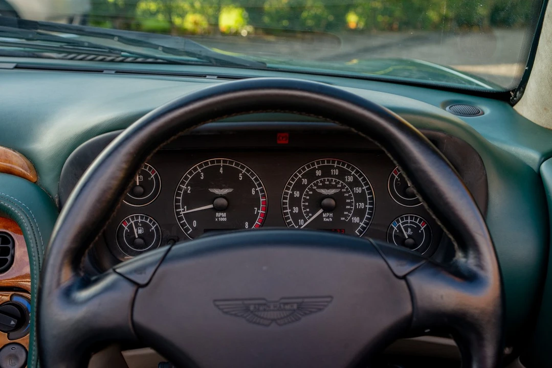2001 Aston Martin DB7 Vantage - Image 27 of 30