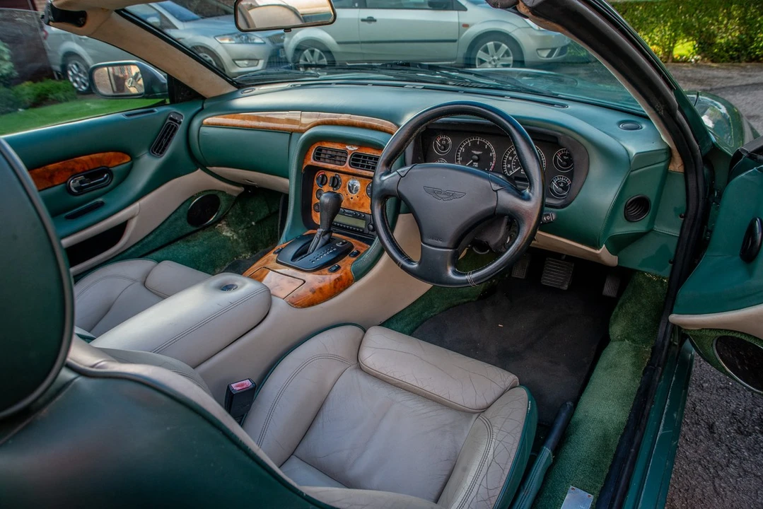 2001 Aston Martin DB7 Vantage - Image 16 of 30
