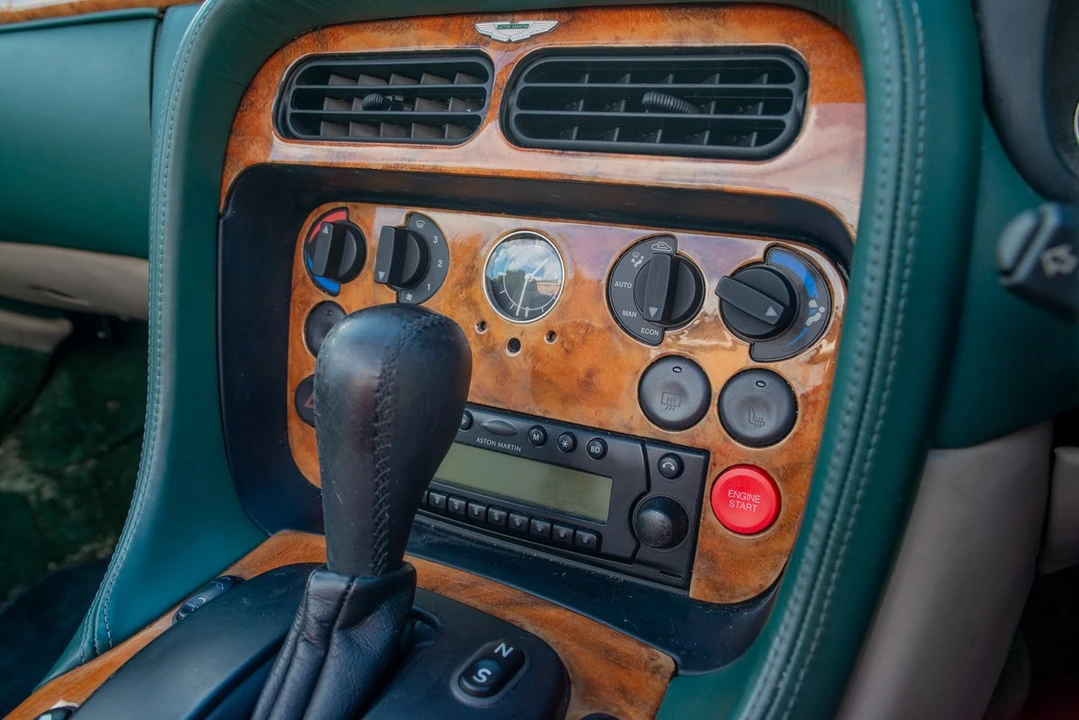 2001 Aston Martin DB7 Vantage - Image 20 of 30