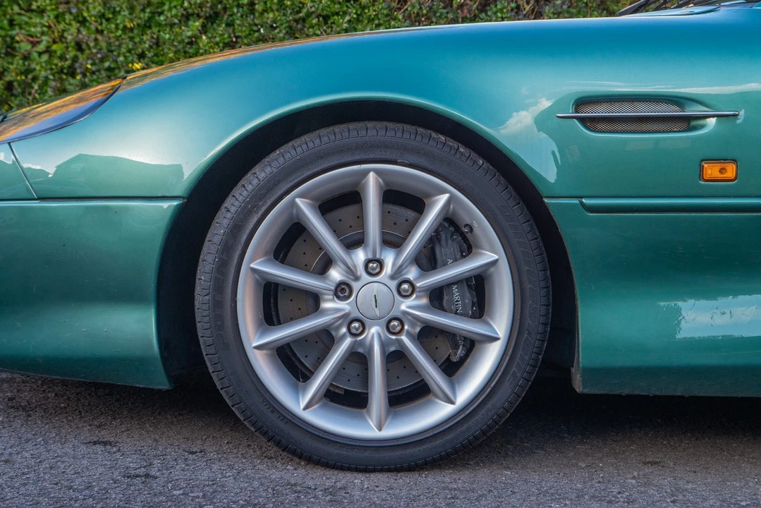 2001 Aston Martin DB7 Vantage - Image 12 of 30