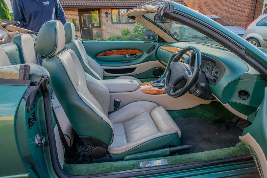 2001 Aston Martin DB7 Vantage - Image 17 of 30
