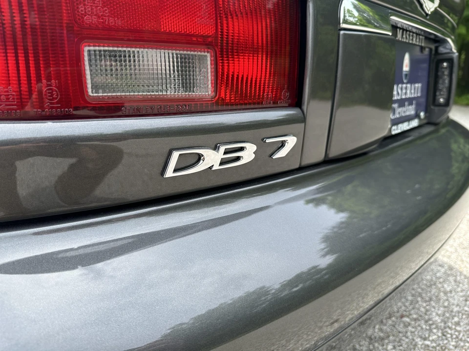 2001 Aston Martin DB7 Vantage - Image 25 of 31
