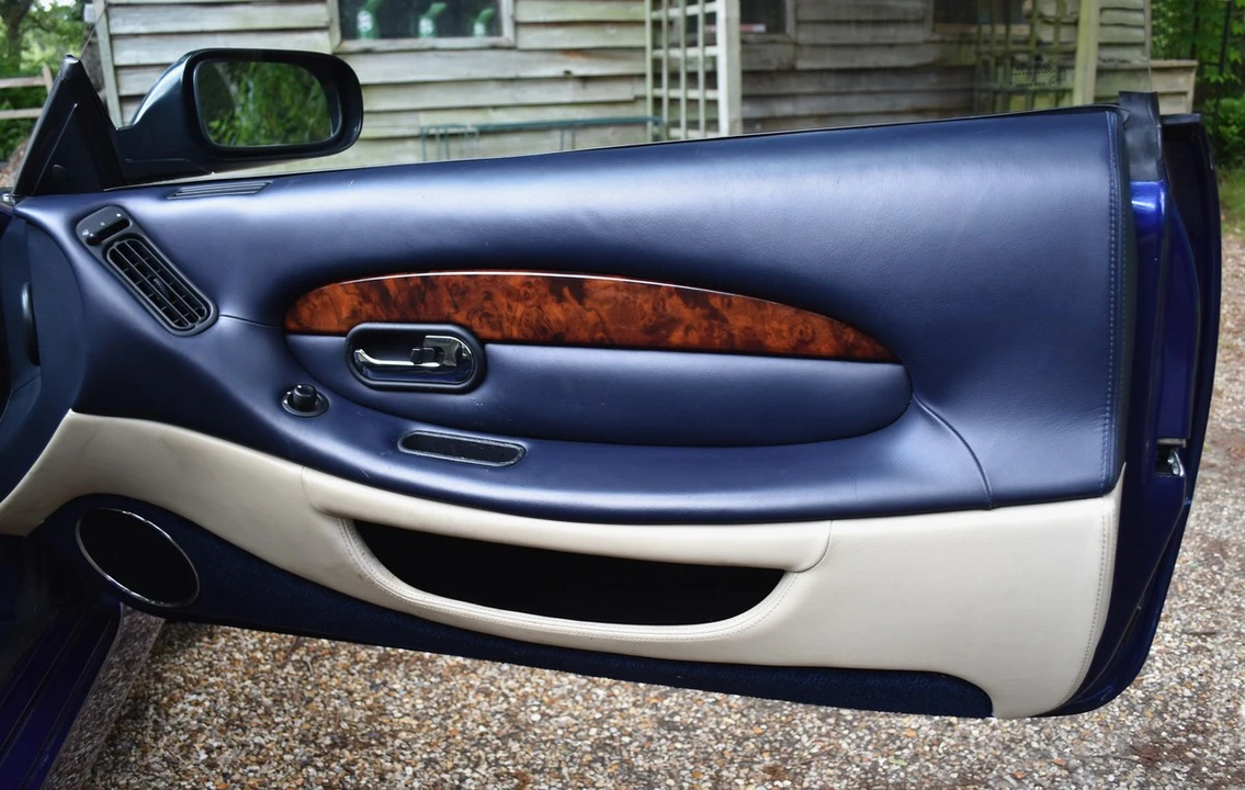 2001 Aston Martin DB7 Vantage - Image 26 of 30