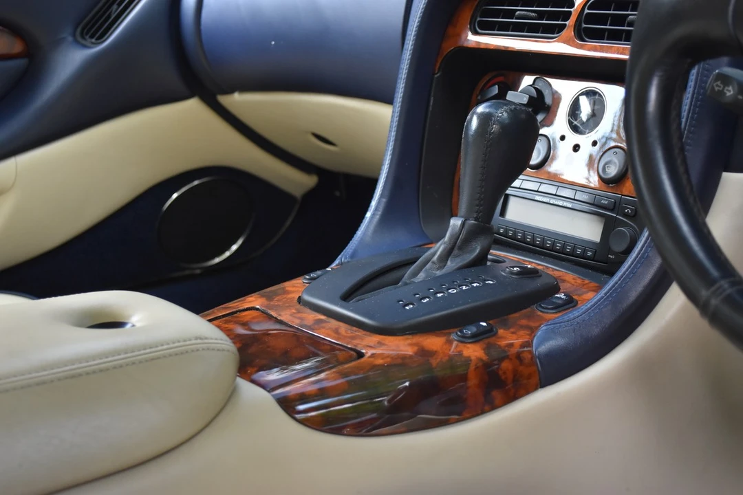 2001 Aston Martin DB7 Vantage - Image 12 of 30