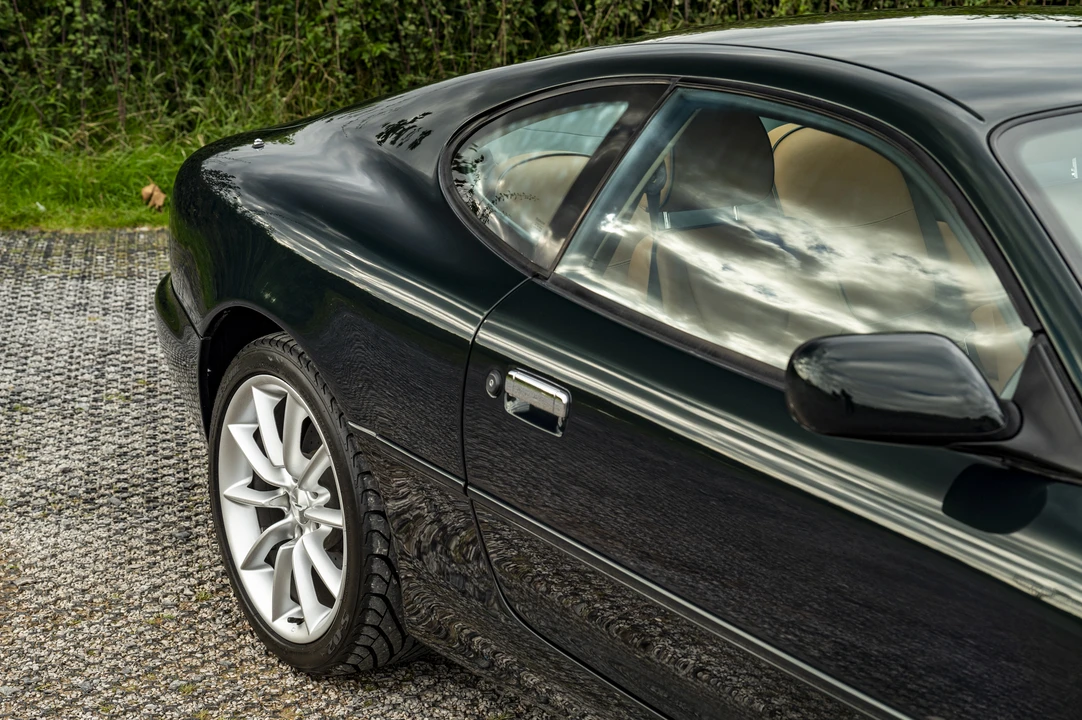 2001 Aston Martin DB7 Vantage - Image 19 of 31