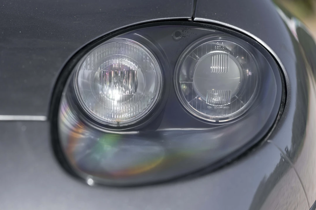 2001 Aston Martin DB7 Vantage - Image 11 of 31
