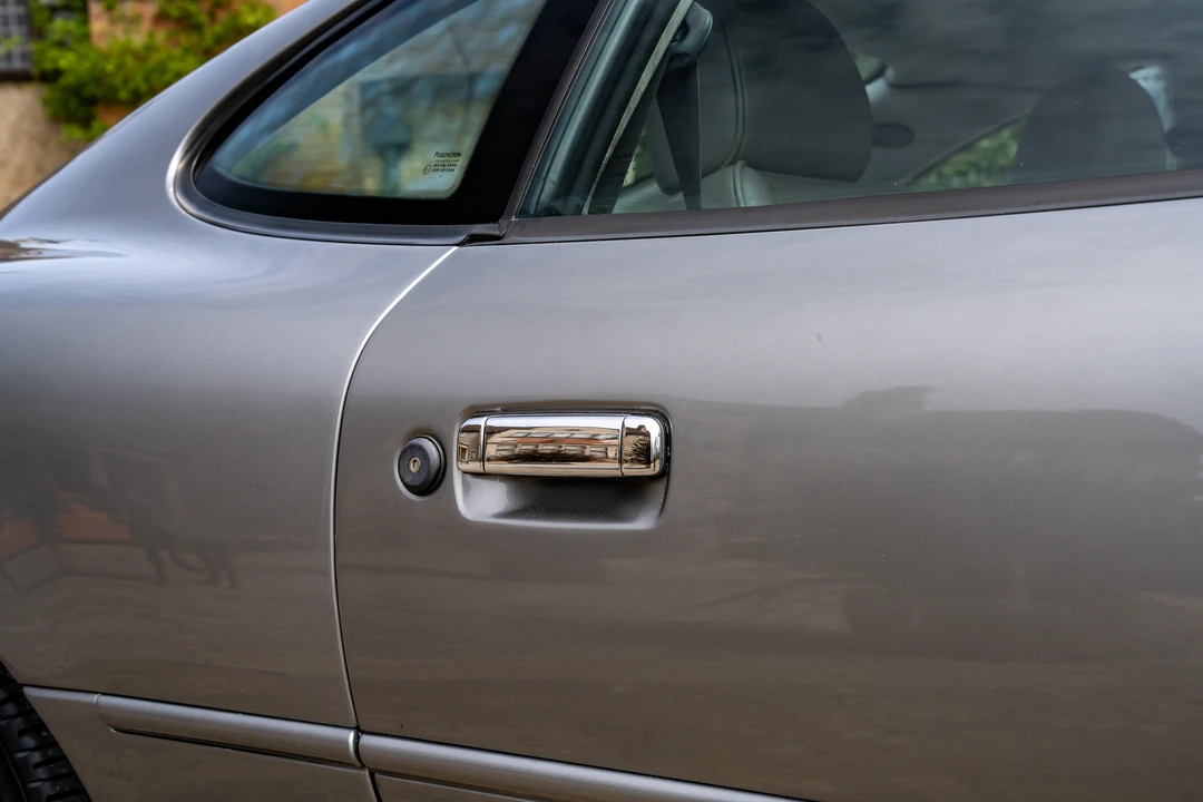 2001 Aston Martin DB7 Vantage - Image 14 of 31