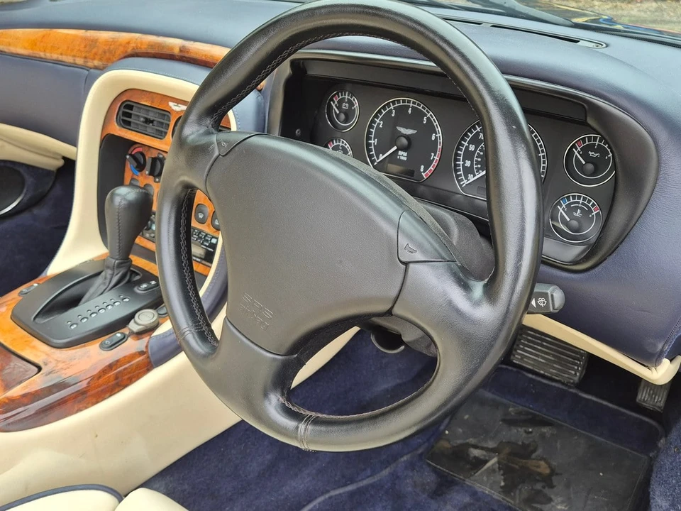 2001 Aston Martin DB7 Vantage - Image 16 of 30