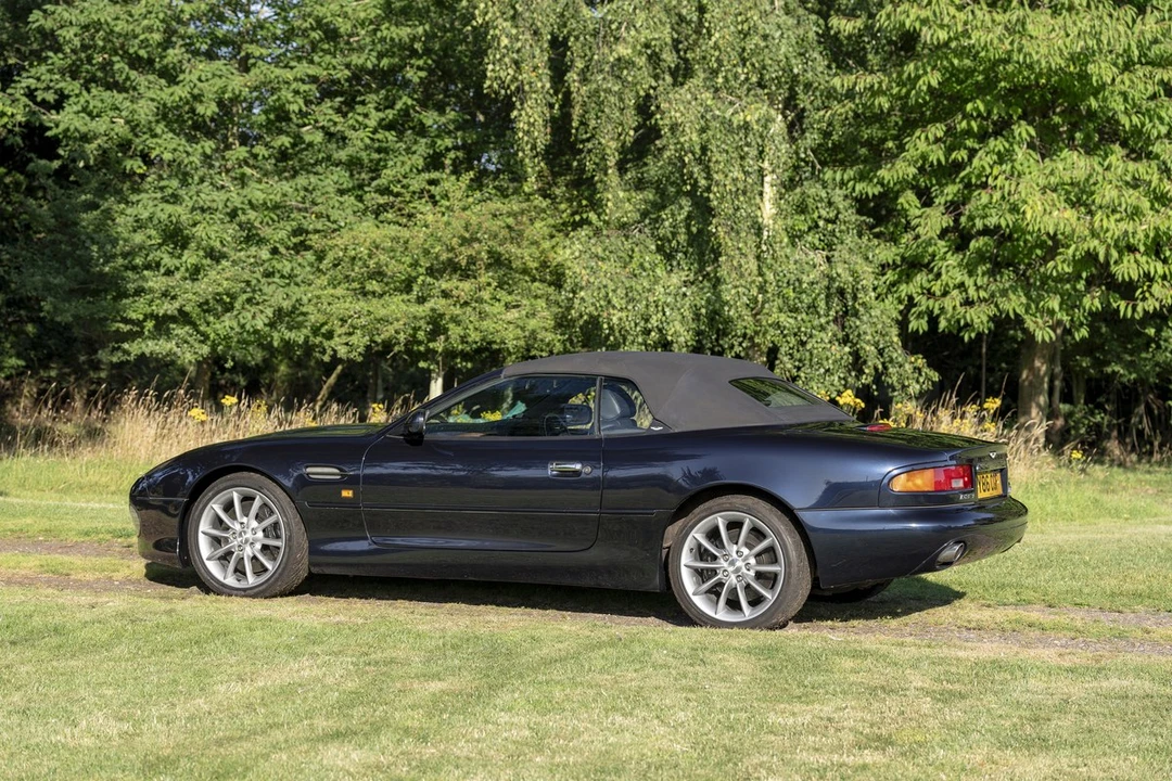 2001 Aston Martin Vantage - Image 13 of 30