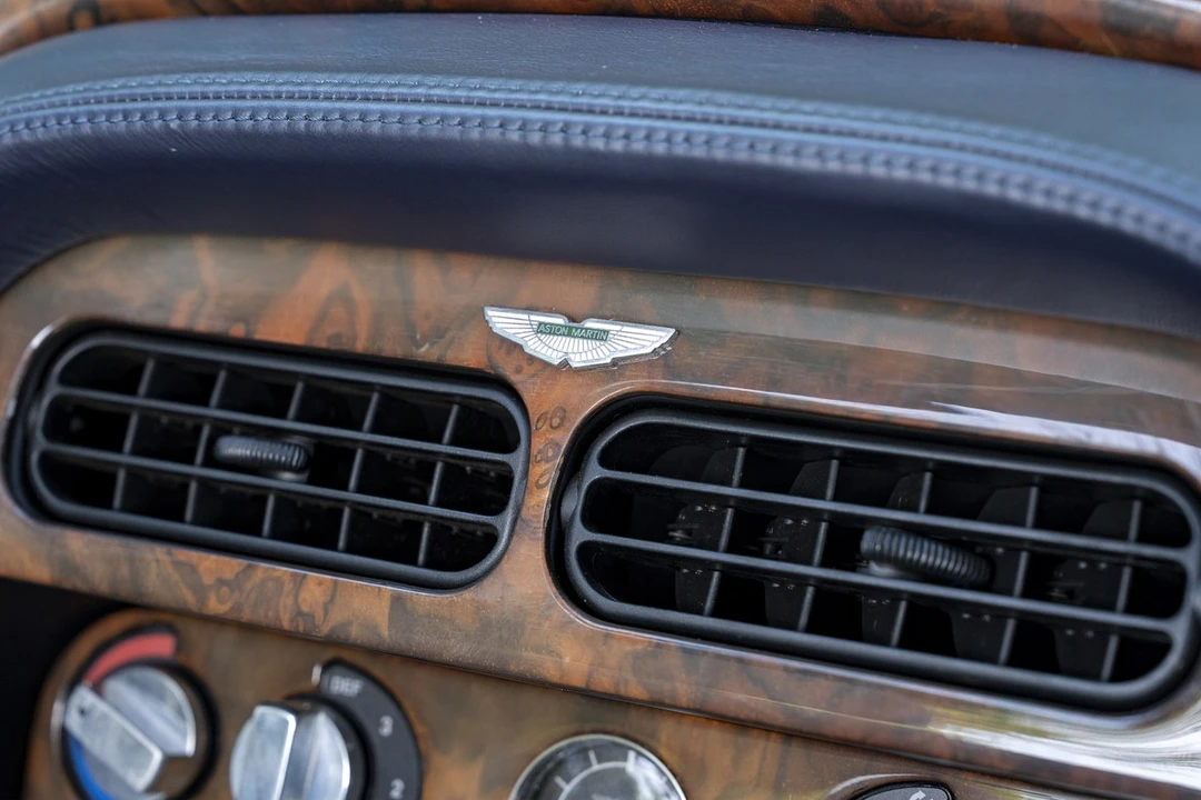 2001 Aston Martin Vantage - Image 24 of 30