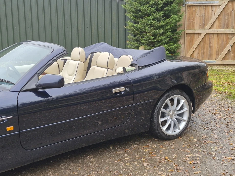 2001 Aston Martin DB7 Vantage - Image 23 of 30