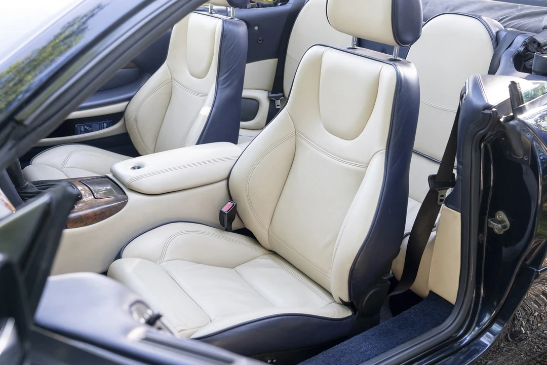 2001 Aston Martin Vantage - Image 22 of 30