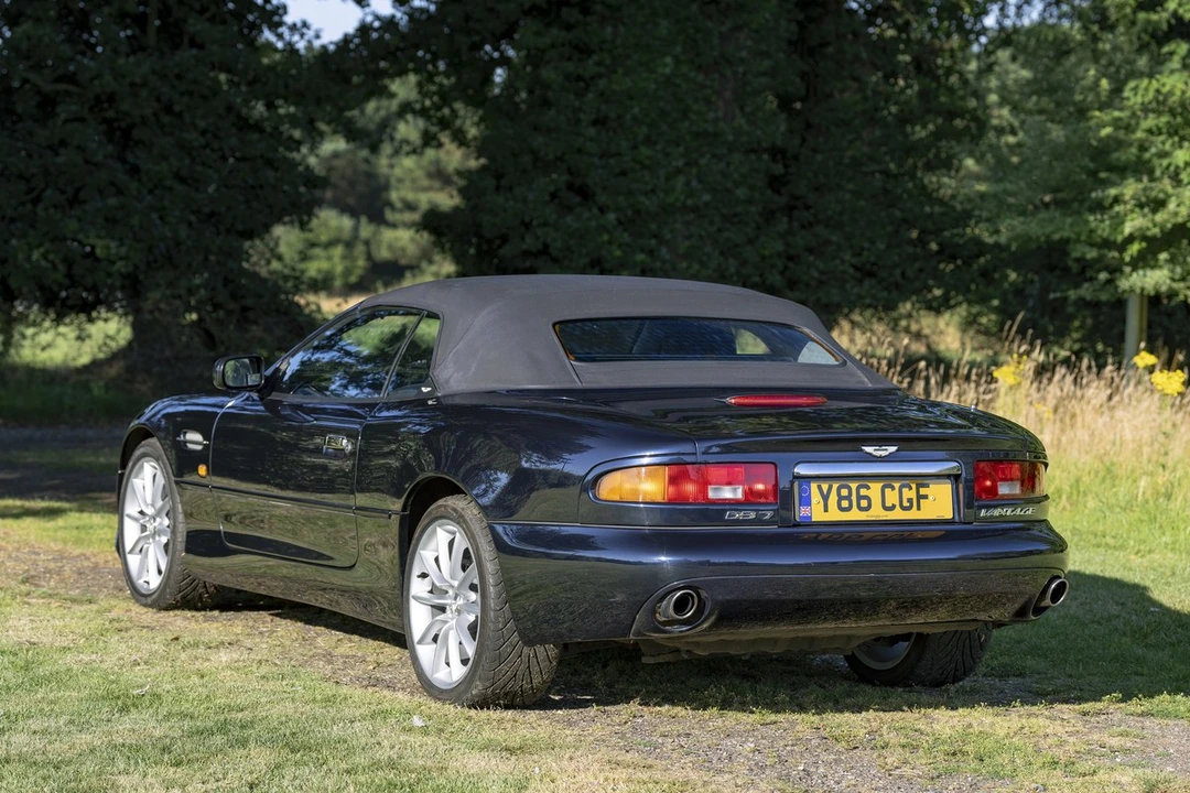 2001 Aston Martin Vantage - Image 10 of 30
