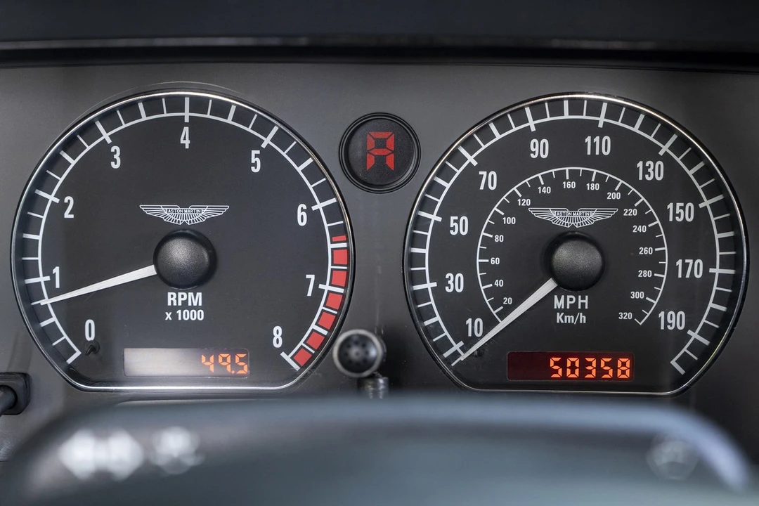 2001 Aston Martin Vantage - Image 27 of 30