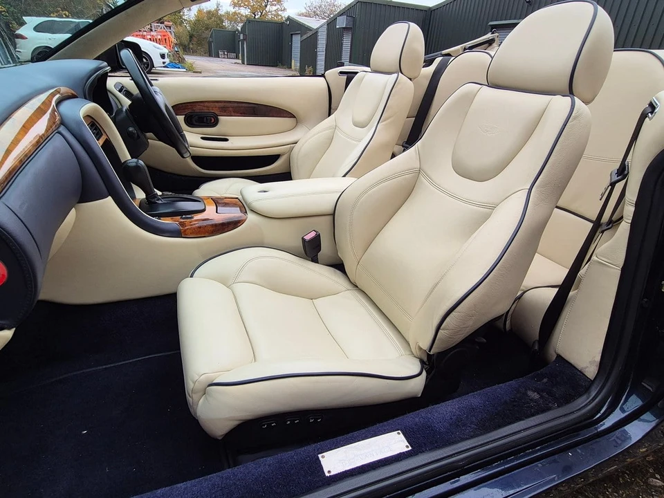 2001 Aston Martin DB7 Vantage - Image 8 of 30