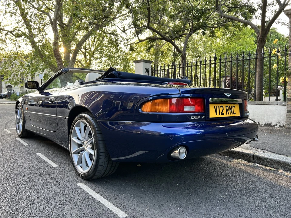 2001 Aston Martin DB7 Vantage - Image 19 of 30