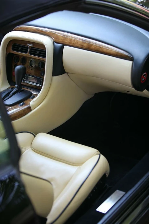 2001 Aston Martin DB7 Vantage - Image 6 of 8