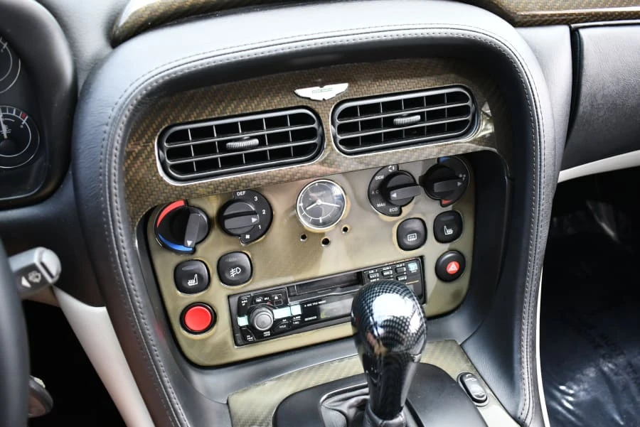 2001 Aston Martin DB7 Vantage - Image 10 of 19