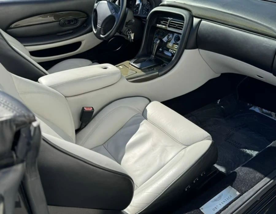 2001 Aston Martin DB7 Vantage - Image 12 of 22