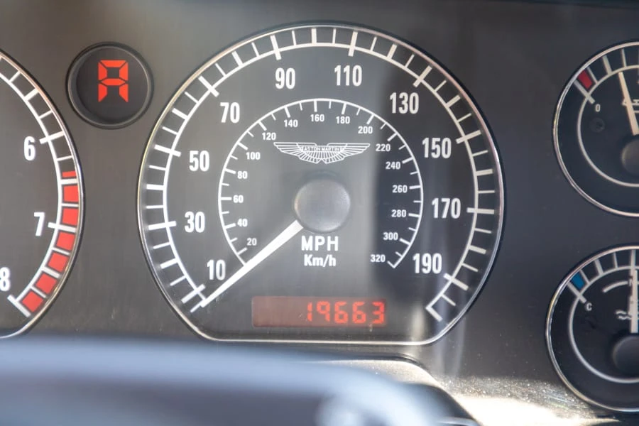 2001 Aston Martin DB7 Vantage - Image 23 of 26