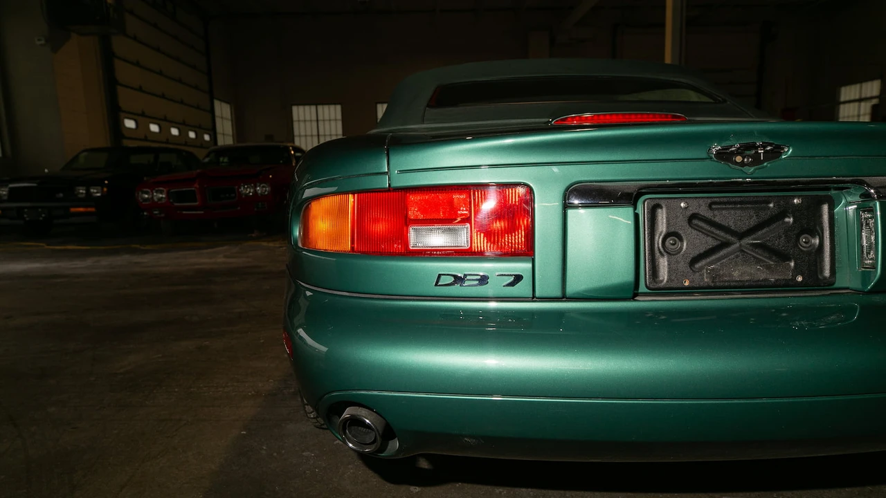2001 Aston Martin DB7 Vantage - Image 10 of 13