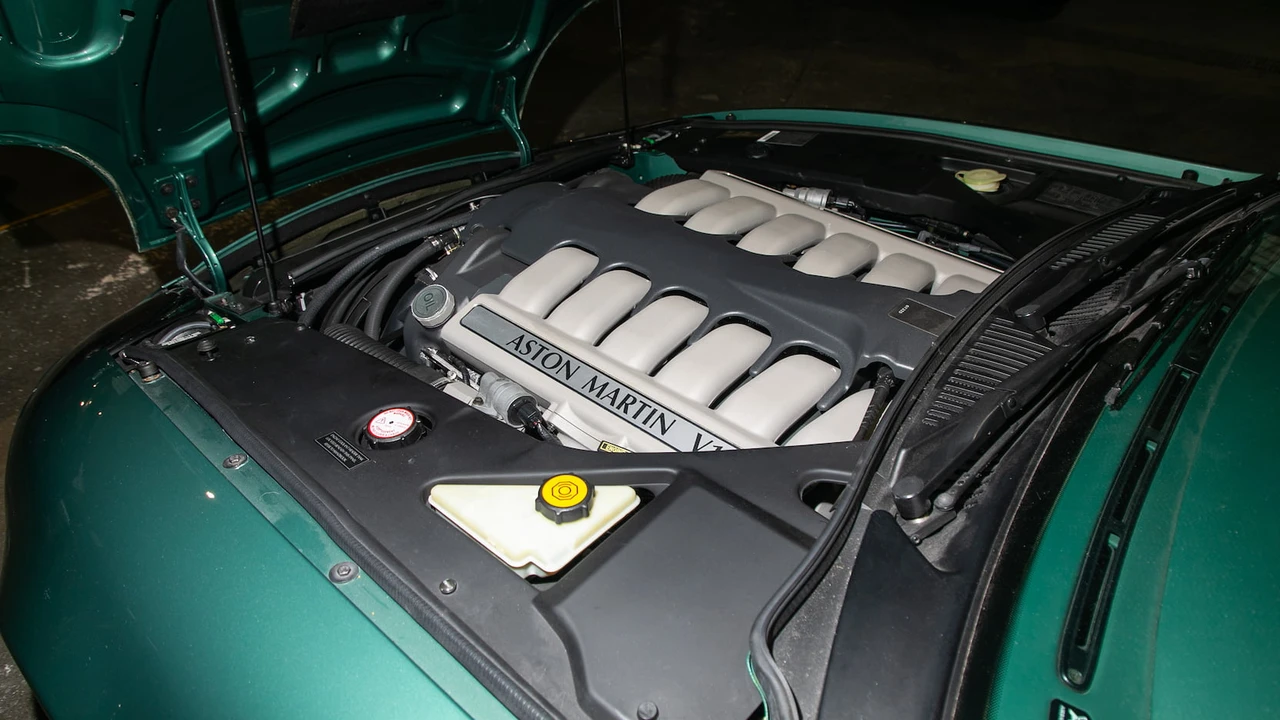 2001 Aston Martin DB7 Vantage - Image 6 of 13