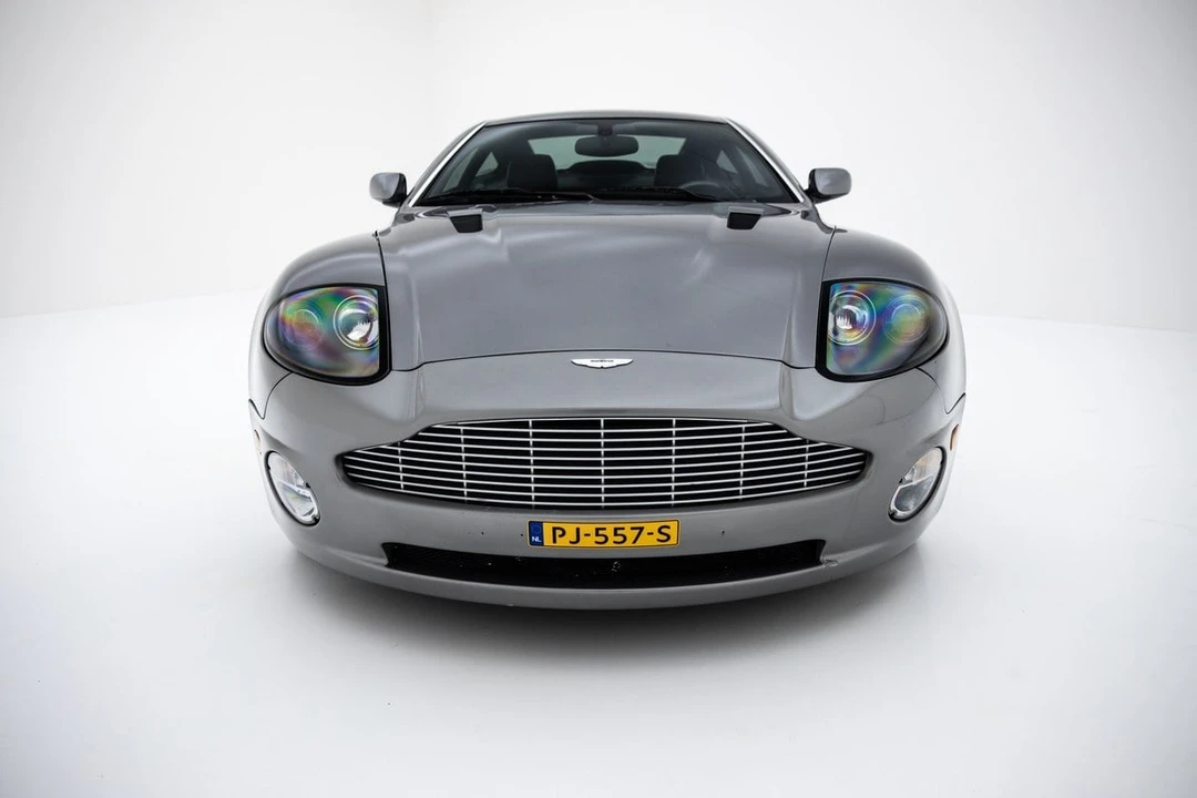 2001 Aston Martin Vanquish 1st Gen - Image 5 of 30