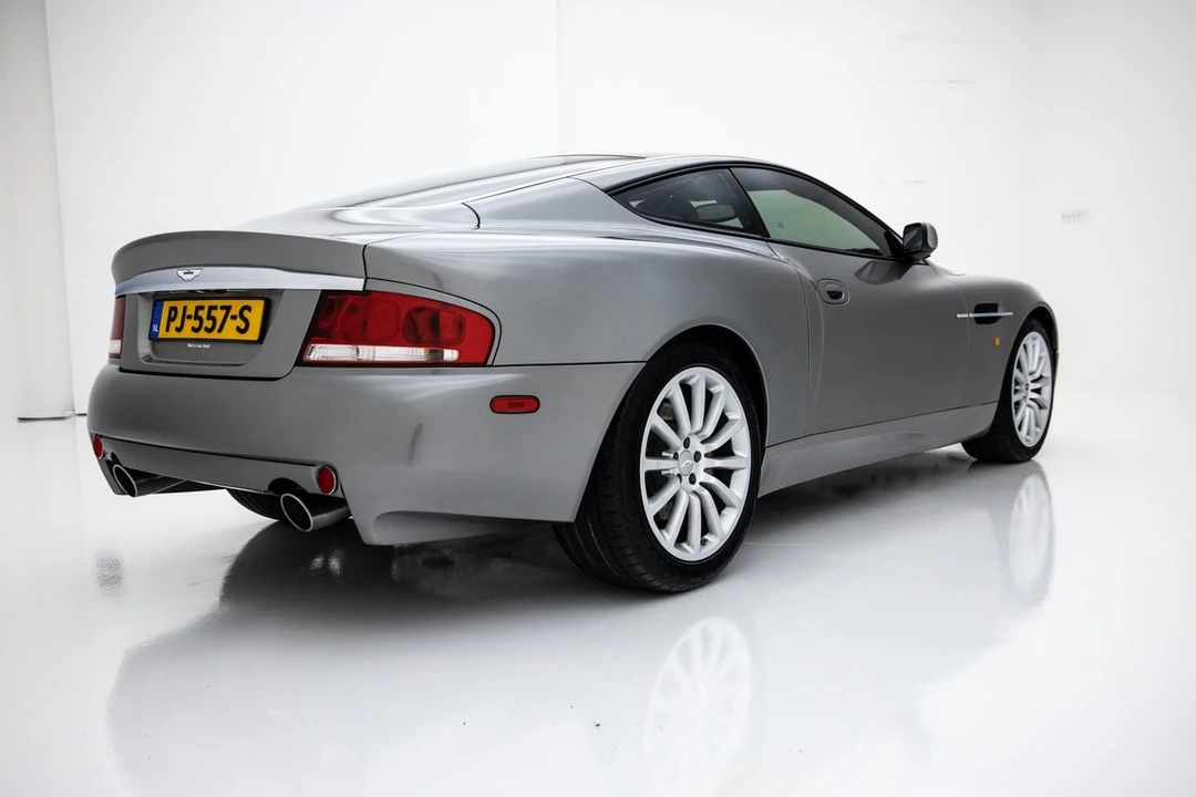 2001 Aston Martin Vanquish 1st Gen - Image 7 of 30