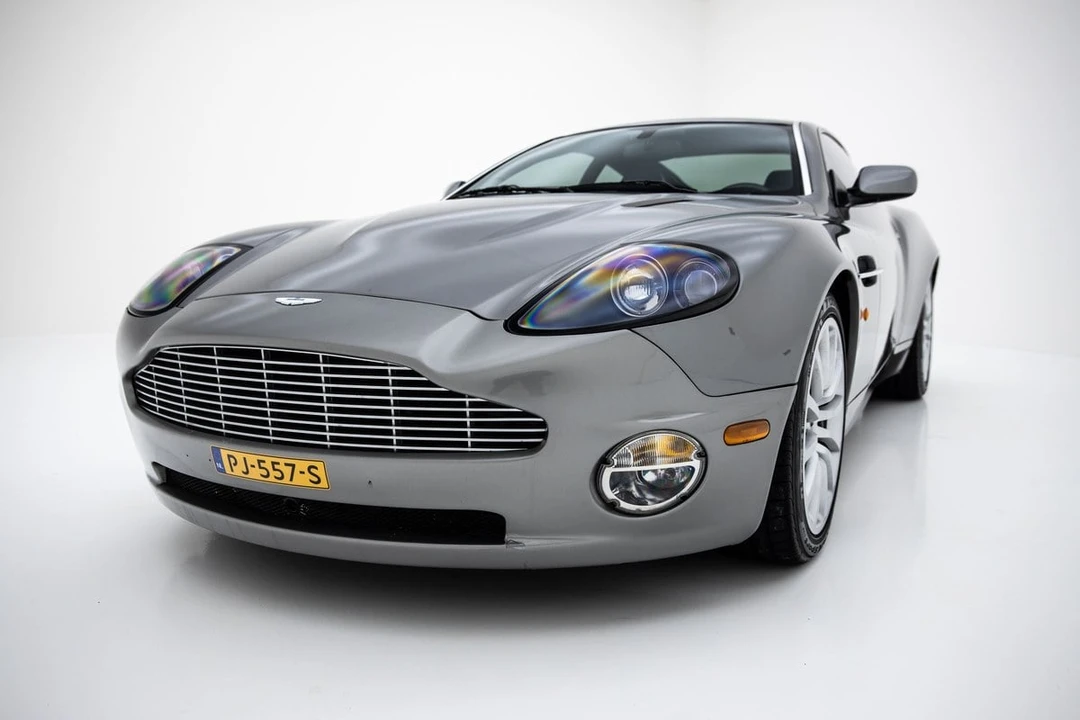 2001 Aston Martin Vanquish 1st Gen - Image 4 of 30
