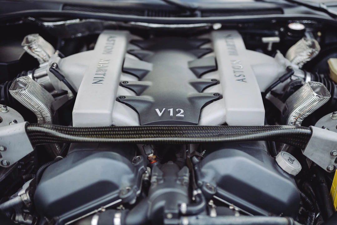 2001 Aston Martin Vanquish 1st Gen - Image 31 of 31