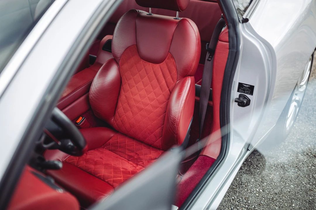2001 Aston Martin Vanquish 1st Gen - Image 18 of 31