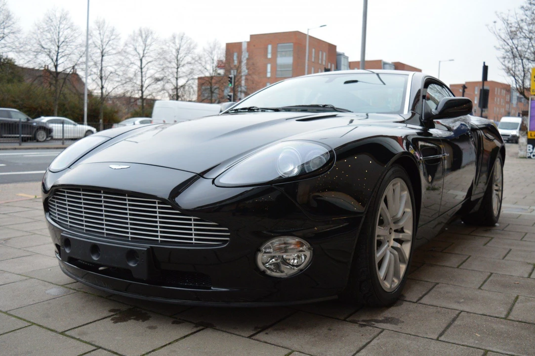 2001 Aston Martin Vanquish 1st Gen - Image 4 of 27