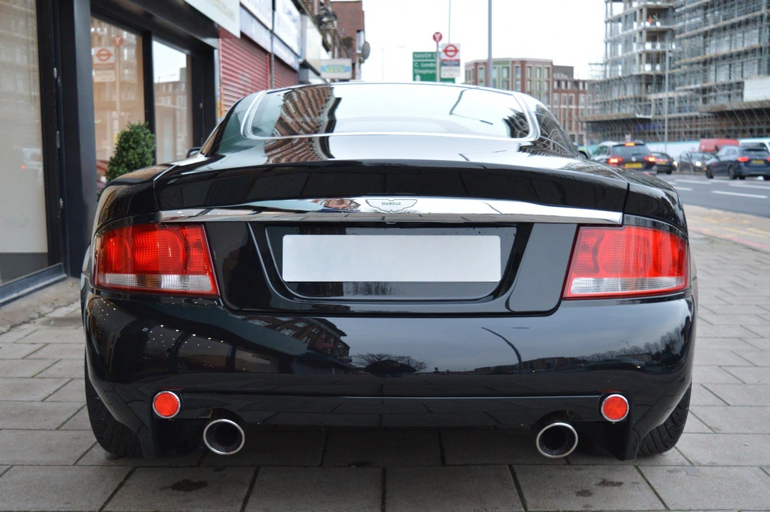 2001 Aston Martin Vanquish 1st Gen - Image 24 of 27