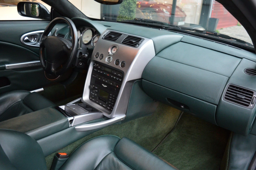 2001 Aston Martin Vanquish 1st Gen - Image 8 of 27