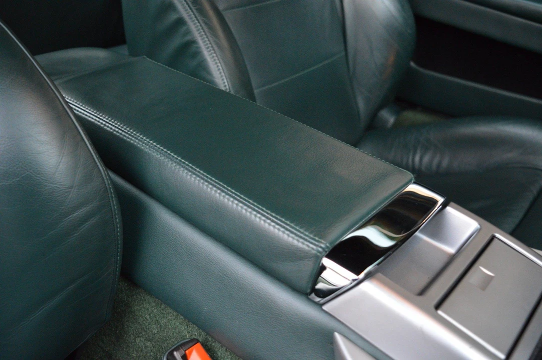 2001 Aston Martin Vanquish 1st Gen - Image 6 of 27