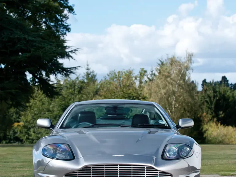 2001 Aston Martin Vanquish 1st Gen - Image 11 of 14