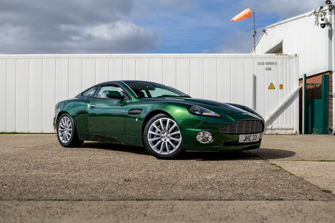 2001 Aston Martin Vanquish 1st Gen - Image 3 of 31